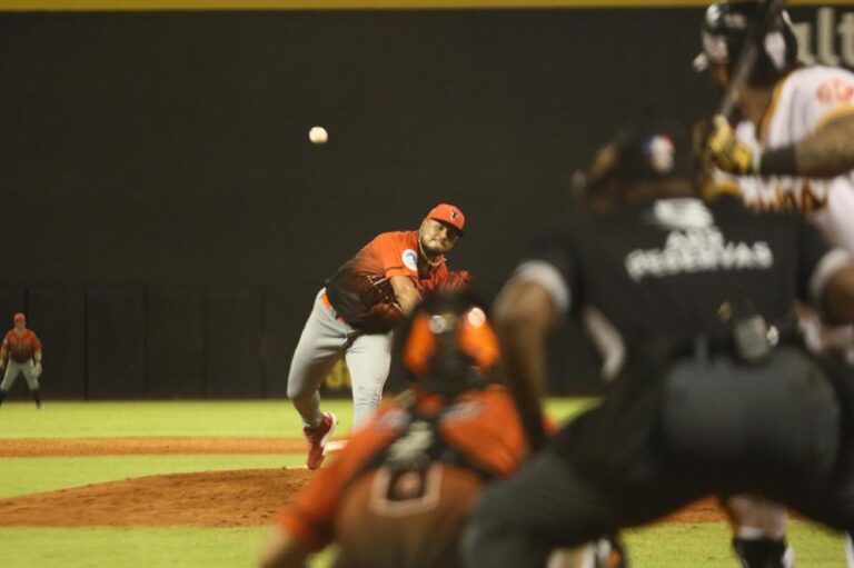 Barría, Lantigua y Rumfield guían triunfo de Toros en Santiago 4 | Noticias de hoy en República Dominicana IMG 8768 | Noticias de hoy en De Último Minuto
