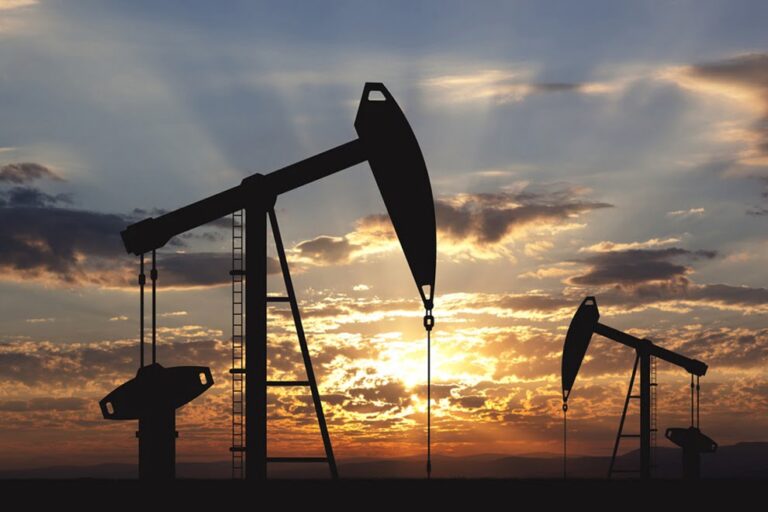 El petróleo de Texas cae 2 % semanal ante pronósticos de superávit en la oferta para 2025