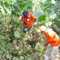 Autoridades buscan hombre arrastrado por las aguas del río La Leonora en Yamasá