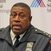 Dimite el jefe de la Policía de Nueva York acusado de exigir sexo a una subordinada