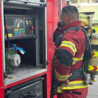 Bomberos controlan incendio en Plaza Bolera en el DN
