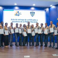 INFOTEP e IPES entregan certificados a 97 policías en diferentes formativas