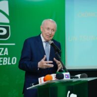 Alburquerque denuncia irregularidades en programa social del gobierno