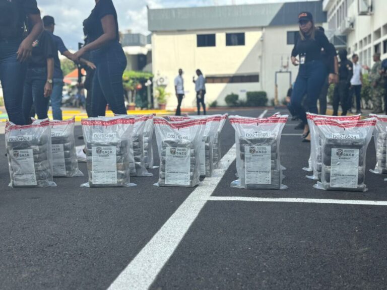 Guatemala afirma que el contenedor con drogas hallado en RD fue revisado 6 | Noticias de hoy en República Dominicana Guatemala afirma que el contenedor con drogas hallado en RD fue revisado