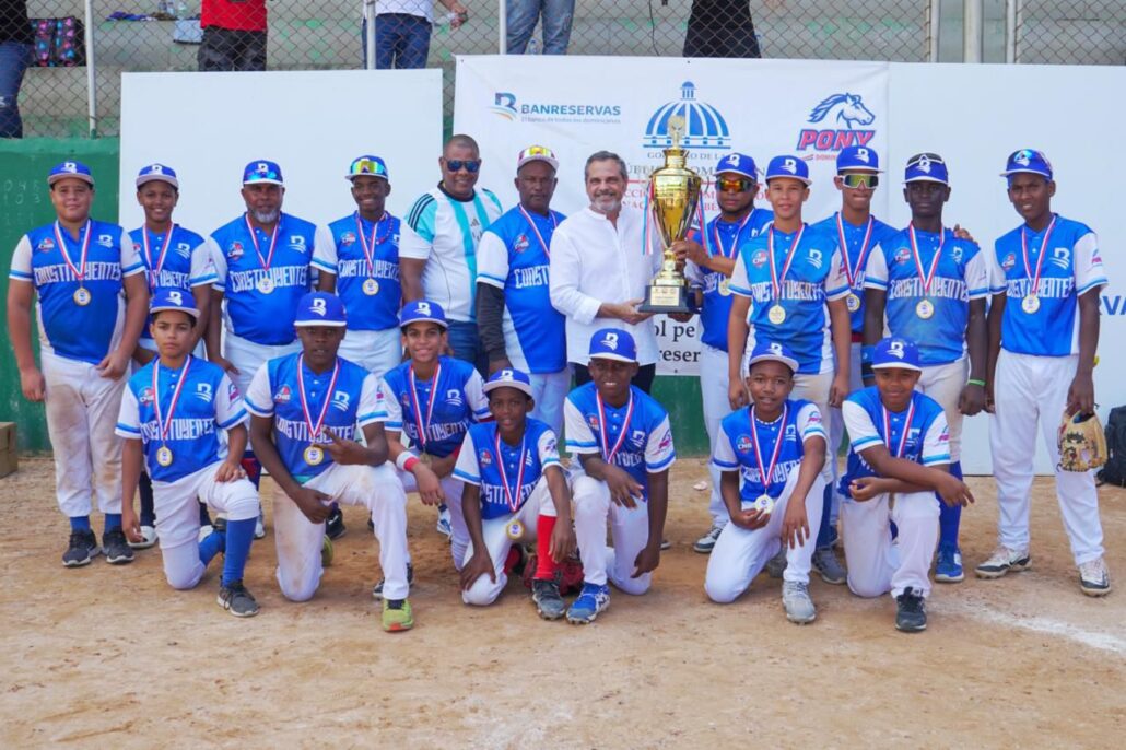 Los Constituyentes bicampeones del Torneo de Pequeñas Ligas U12 Copa Banreservas