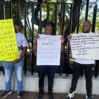 Exempleados de Dominican Watchman protestan por despidos injustificados y falta de pago de sus prestaciones