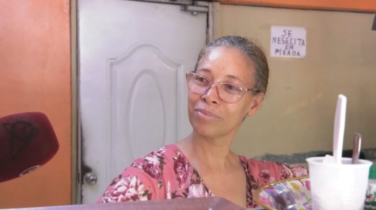 Comerciantes expresan ha aumentado el dinamismo económico a pocos días de Nochebuena 12 | Noticias de hoy en República Dominicana WhatsApp Image 2024 12 13 at 12.14.46 PM | Noticias de hoy en De Último Minuto