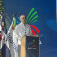 Abinader destaca la importancia de las cuatro nuevas esferas de barriles de GLP de Refidomsa