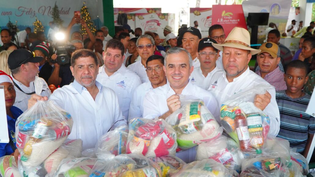 Navidad del cambio arranca con asistencia de miles de personas para adquirir productos de INESPRE