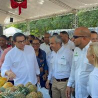 Realizan Feria Navidad del Cambio durante dos días en Santiago