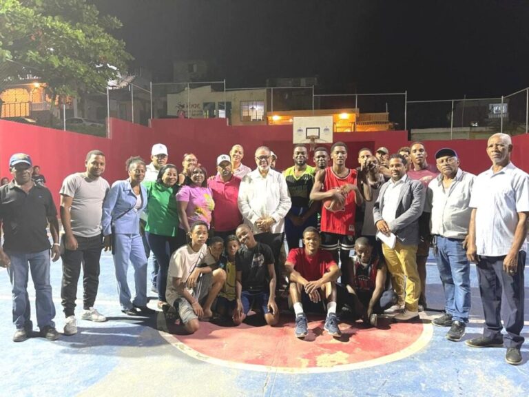 Desarrollo de la Comunidad entrega parque remozado en Cancino, SDE 4 | Noticias de hoy en República Dominicana Desarrollo de la Comunidad entrega parque remozado en Cancino, SDE