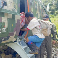 Ejército de Perú rescata 53 miembros de comunidad indígena desplazados por minería ilegal