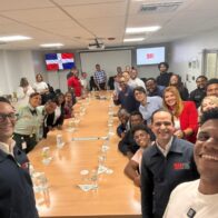 Juan Soto almuerza con colaboradores del Sistema 911