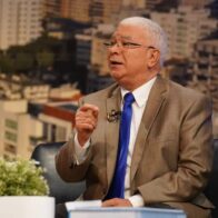 Hernández Alberto felicita al presidente Abinader por su compromiso con la democracia