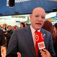 Alcalde de Santiago, Ulises Rodríguez. Santiago recibirá más turistas en su carnaval gracias a acuerdo firmado entre alcalde y tour operadores