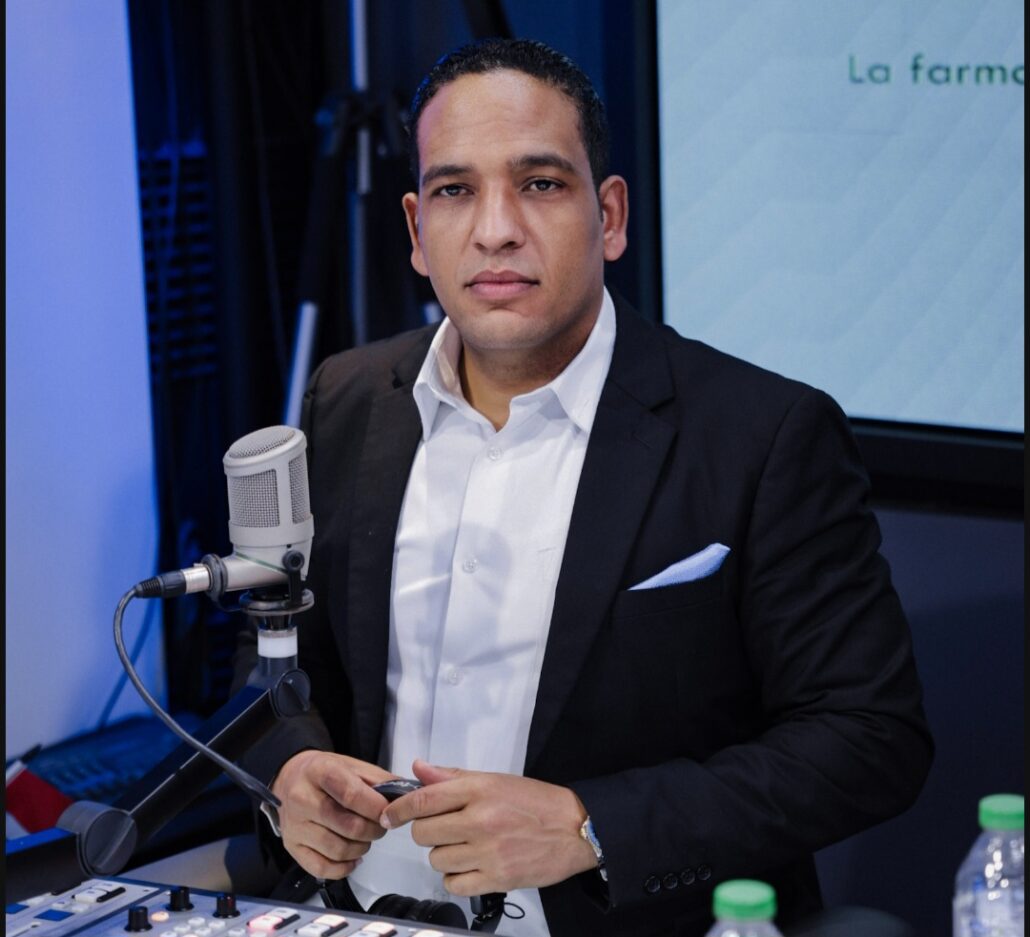 Hansel García llama mentiroso y "jablanchín" a Celso Marranzini por apagones en el DN