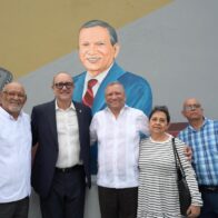 Leonardo Aguilera es homenajeado con mural en Santiago