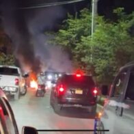 Moradores de residenciales en la Jacobo realizan huelga por condiciones insalubres y mal estado de las calles