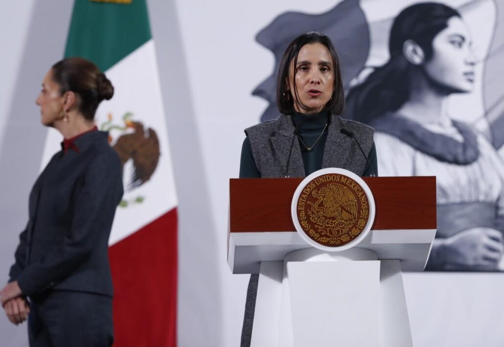 México anuncia reformas para la "justicia energética" y "normar" la inversión privada
