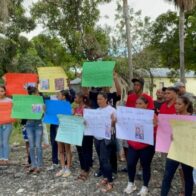 Familiares exigen justicia por adolescente baleado por un policía en Esperanza