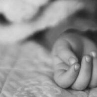 Menor muere arrollado por patana tras caer de pasola conducida por su madre