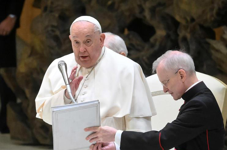 El papa explica que llamó a la parroquia de Gaza y están "contentos" tras la tregua