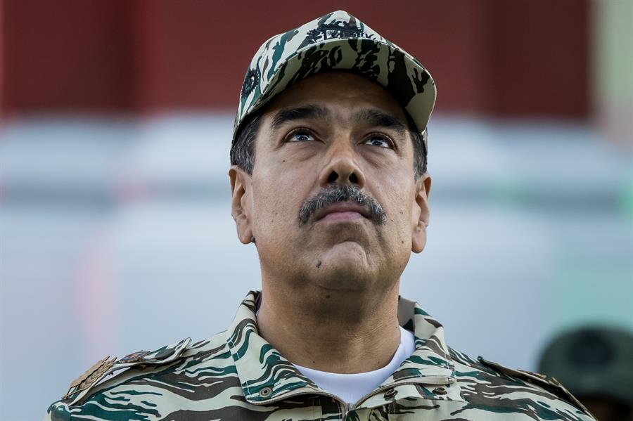 Maduro dice que su Gobierno ejerce acciones de "legítima defensa interna y externa"