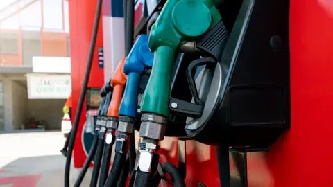 Gobierno mantiene sin variación precios de combustibles esenciales para la semana del 31 de mayo al 6 de junio 2025