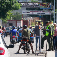 Venezuela reabre la frontera con Colombia tres días después del cierre por la investidura