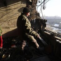 Ucrania dice haber destruido un arsenal ruso de munición termobárica en Donetsk