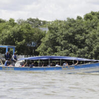 Una niña venezolana muerta y 20 rescatados en naufragio de lancha con migrantes en Panamá