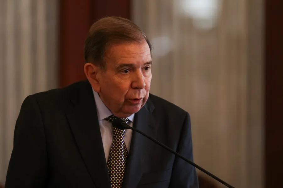 Edmundo González Urrutia dice que no participarán en "falsas elecciones" en Venezuela
