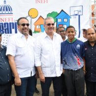 Luis Abinader acompaña a atletas de “INEFI con el Barrio” durante la jornada de “El Gobierno Contigo”