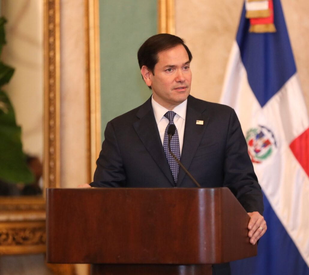 Rubio considera "absurdo" que EE.UU. pague por pasar por el canal de Panamá