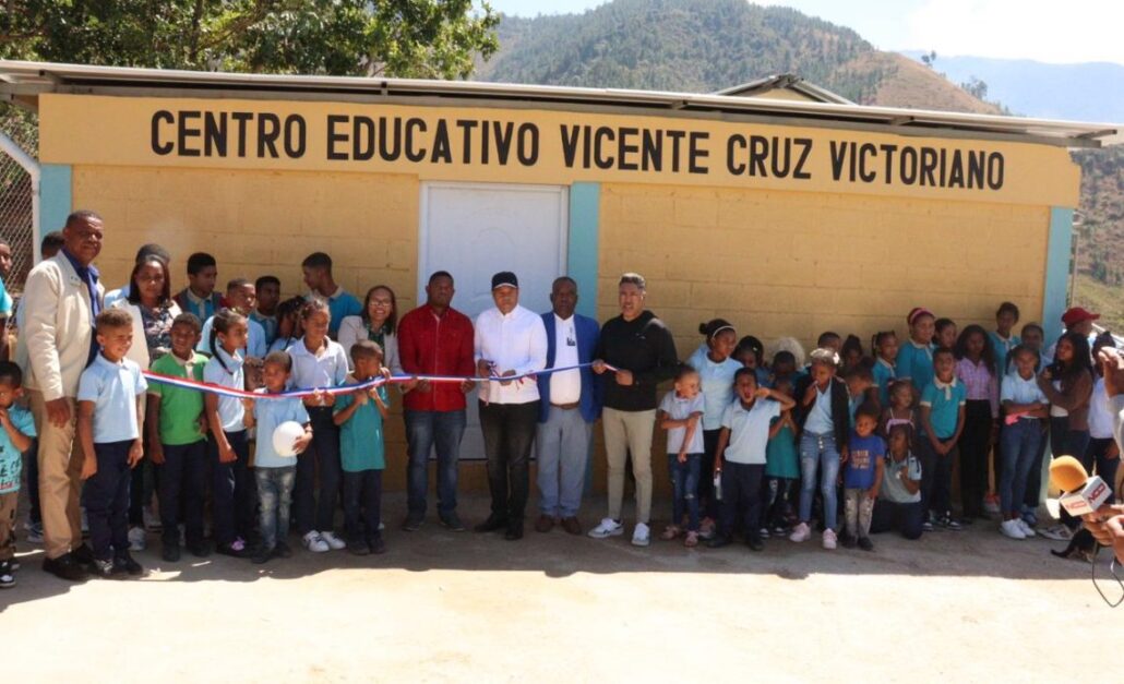 Ministerio de Educación inaugura centro educativo en Azua