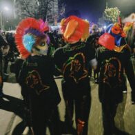 Shakira se camuflajó junto a sus hijos y disfrutó sin ser descubierta de La Guacherna en el Carnaval de Barranquilla