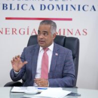 El ministro de Energía y Minas, Joel Santos.