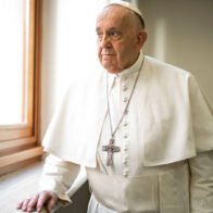 El papa deja el hospital tras casi 40 días y dos crisis que pusieron su vida en peligro