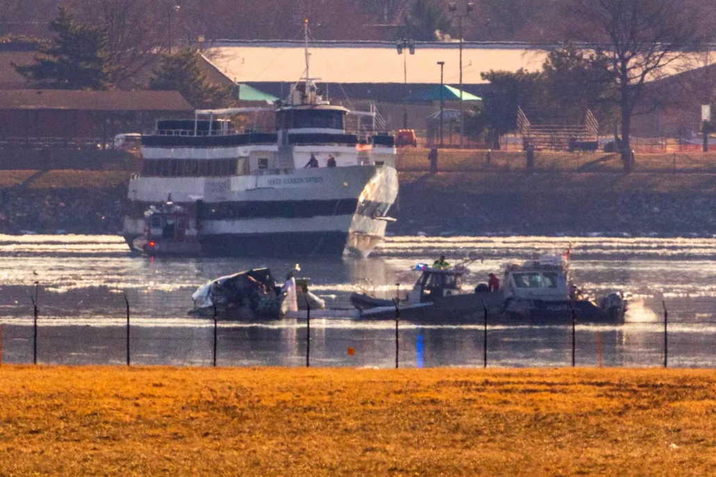 El accidente aéreo en Washington pudo estar provocado por "datos erróneos" de la altitud