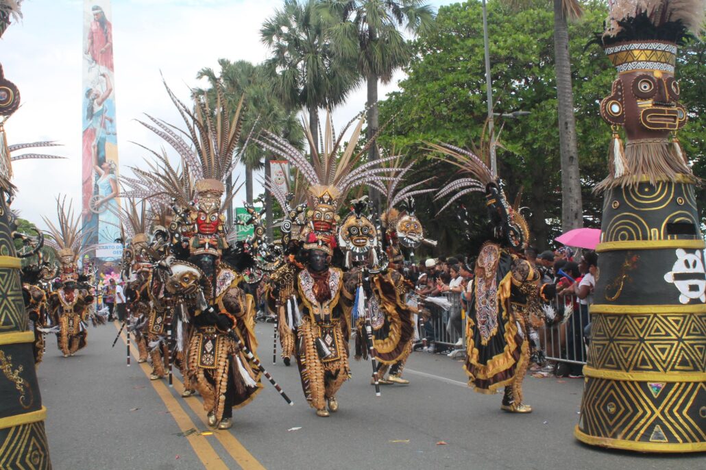 El Gran Premio lo obtuvo la comparsa Santiago es Leña y Carnaval, agrupación que recibirá una dotación de un millón de pesos.