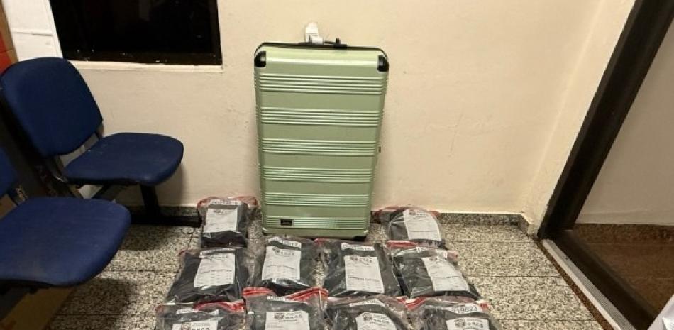 Autoridades confiscan 53 paquetes de marihuana en Aeropuerto de las Américas