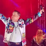 “Se Puede”, es de la autoría del merenguero y compositor Nelson de la Olla con arreglos del Maestro Isaias Leclerc.