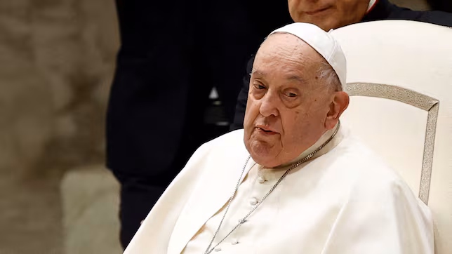 El papa Francisco avanza en su recuperación y mantiene estabilidad, según el Vaticano