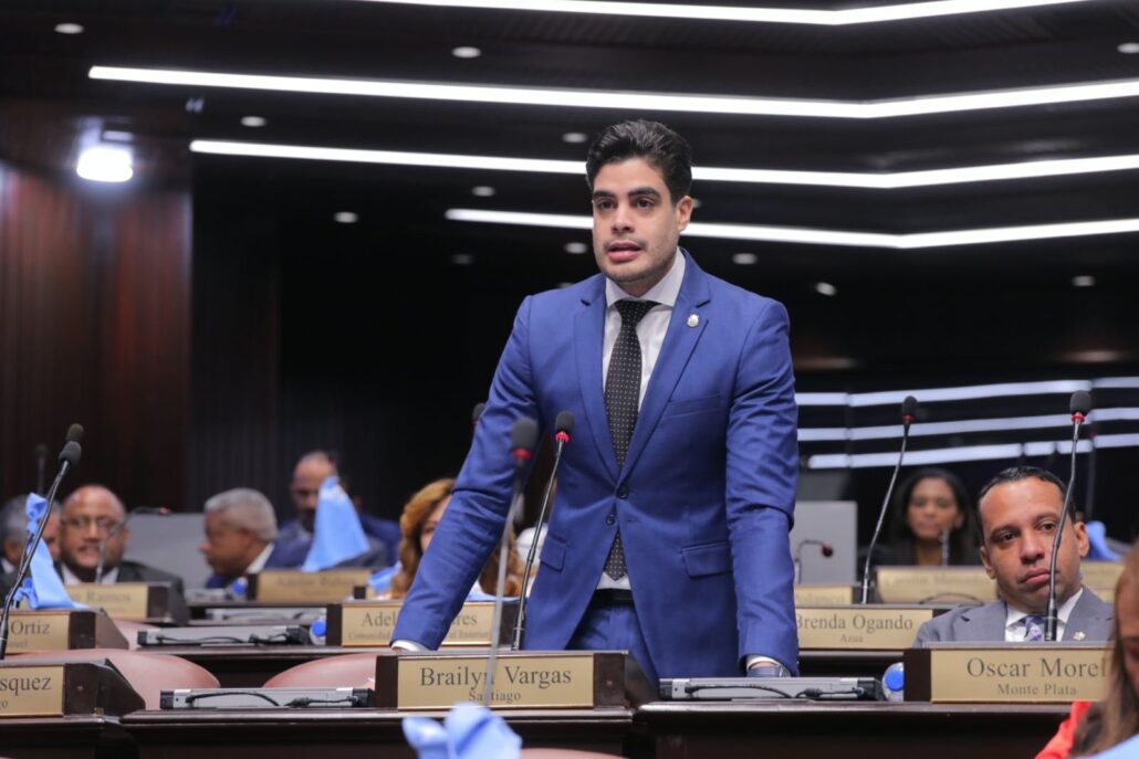 Bray Vargas critica la doble moral en la política dominicana