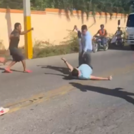 Hombre mata a otro de varias puñaladas tras roce de vehículos en Moca