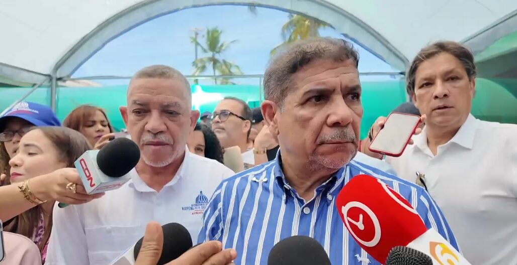 Ministro de Agricultura asegura que fiebre porcina está “bien controlada” en RD