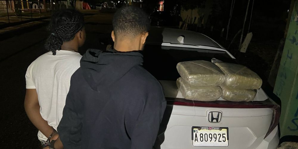 DNCD intercepta a dos hombres con más de 18 mil gramos de presumible marihuana