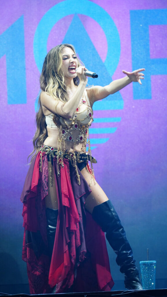 Hija de Marco Antonio Solís deslumbró