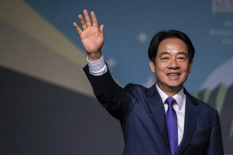 Presidente de Taiwán ordeno "responder de forma estricta" a las maniobras de China