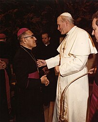 Óscar Arnulfo Romero junto al Papa
